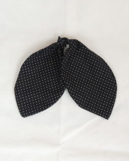DSCN0060 foulard noir à pois